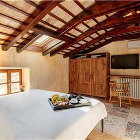 Luxury Villa Estate with 3 Pools on Istrian Vineyards near Bale, sleeps 56-60